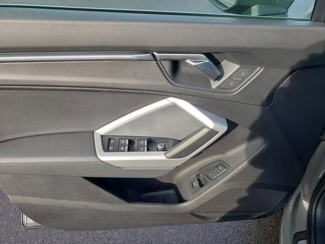 Used 2022 Audi Q3 2.0T Premium Plus w/ Premium Plus Package image 11