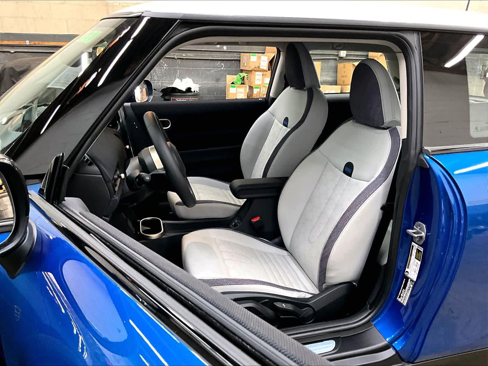 Used 2025 MINI Cooper S FWD image 28