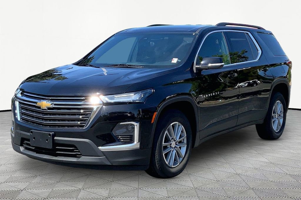 Used 2023 Chevrolet Traverse LT AWD/4WD image 3