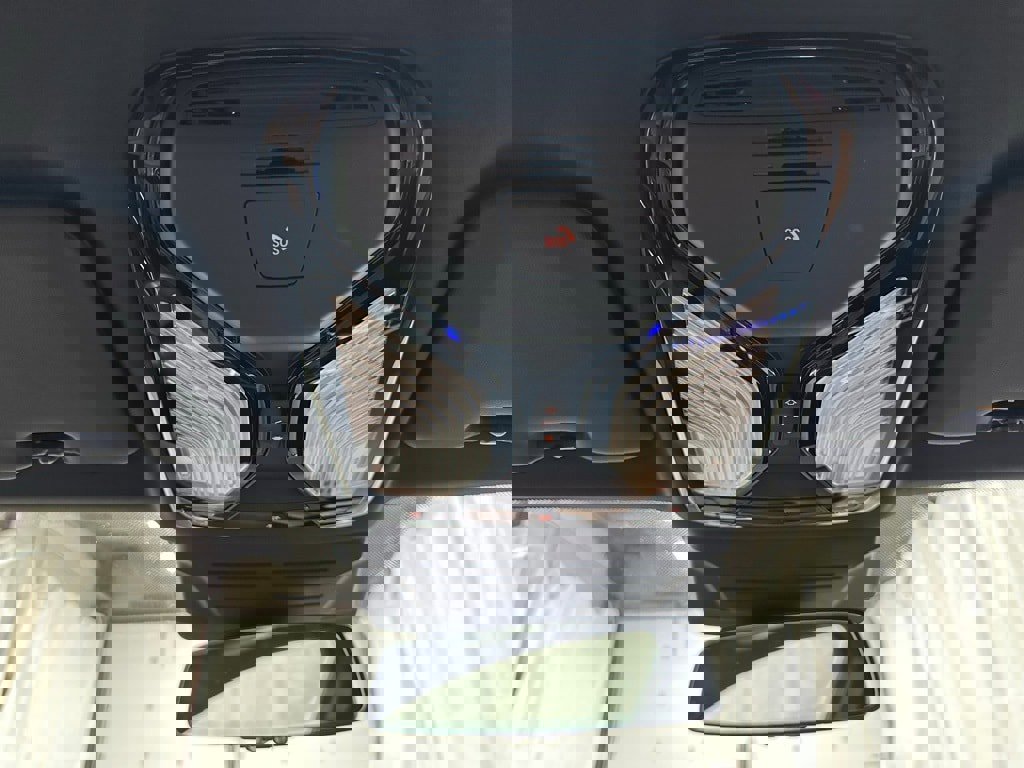 Used 2026 BMW X5 xDrive50e image 37