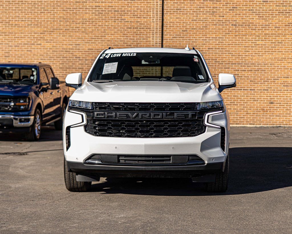 Used 2024 Chevrolet Tahoe RST w/ Luxury Package image 3