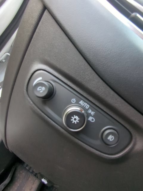 Used 2020 Chevrolet Equinox LT FWD image 14
