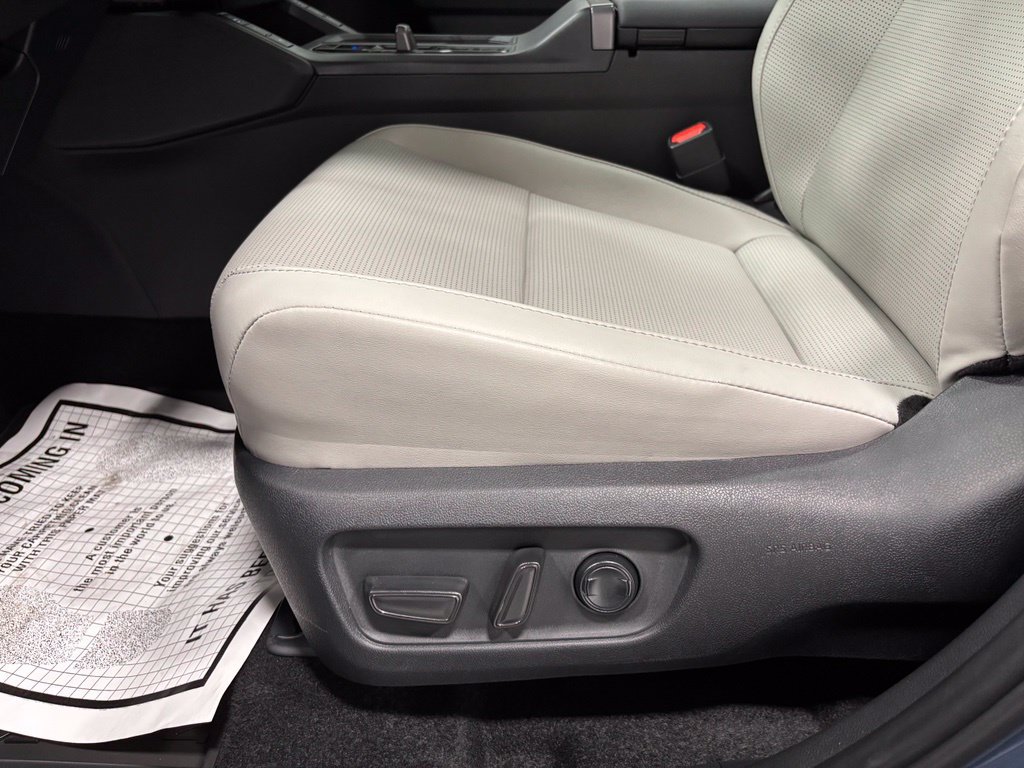 Used 2026 Toyota RAV4 Limited AWD/4WD image 12