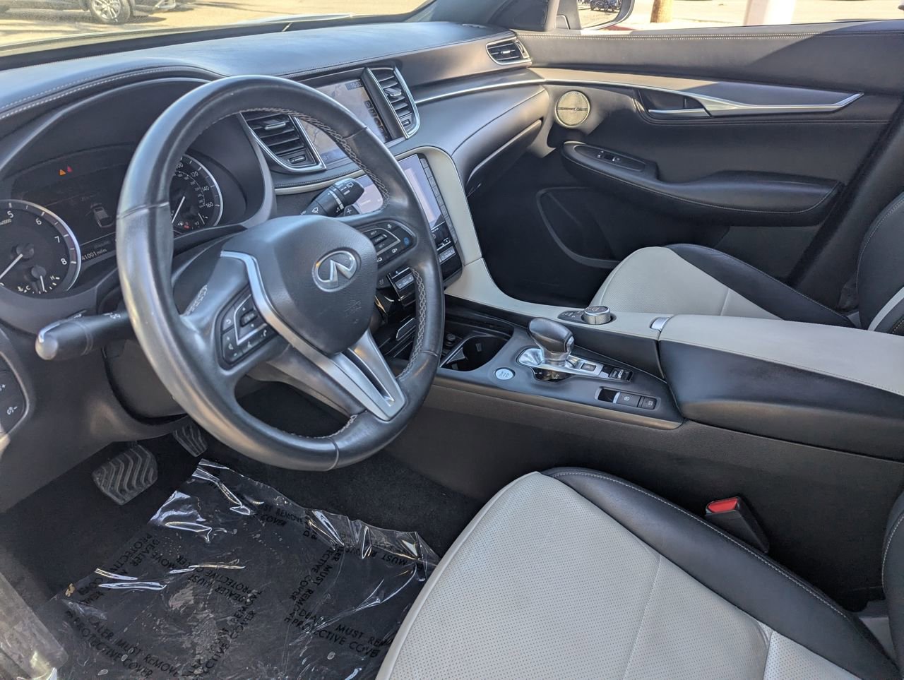 Certified 2023 INFINITI QX55 Essential image 18