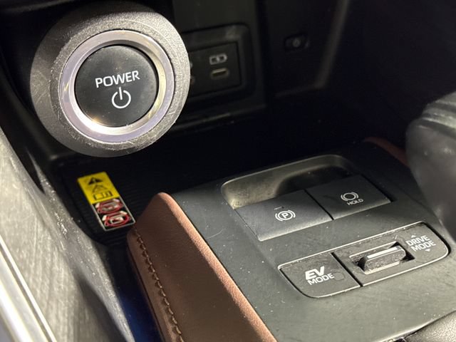 Used 2023 Toyota Venza XLE AWD/4WD image 38