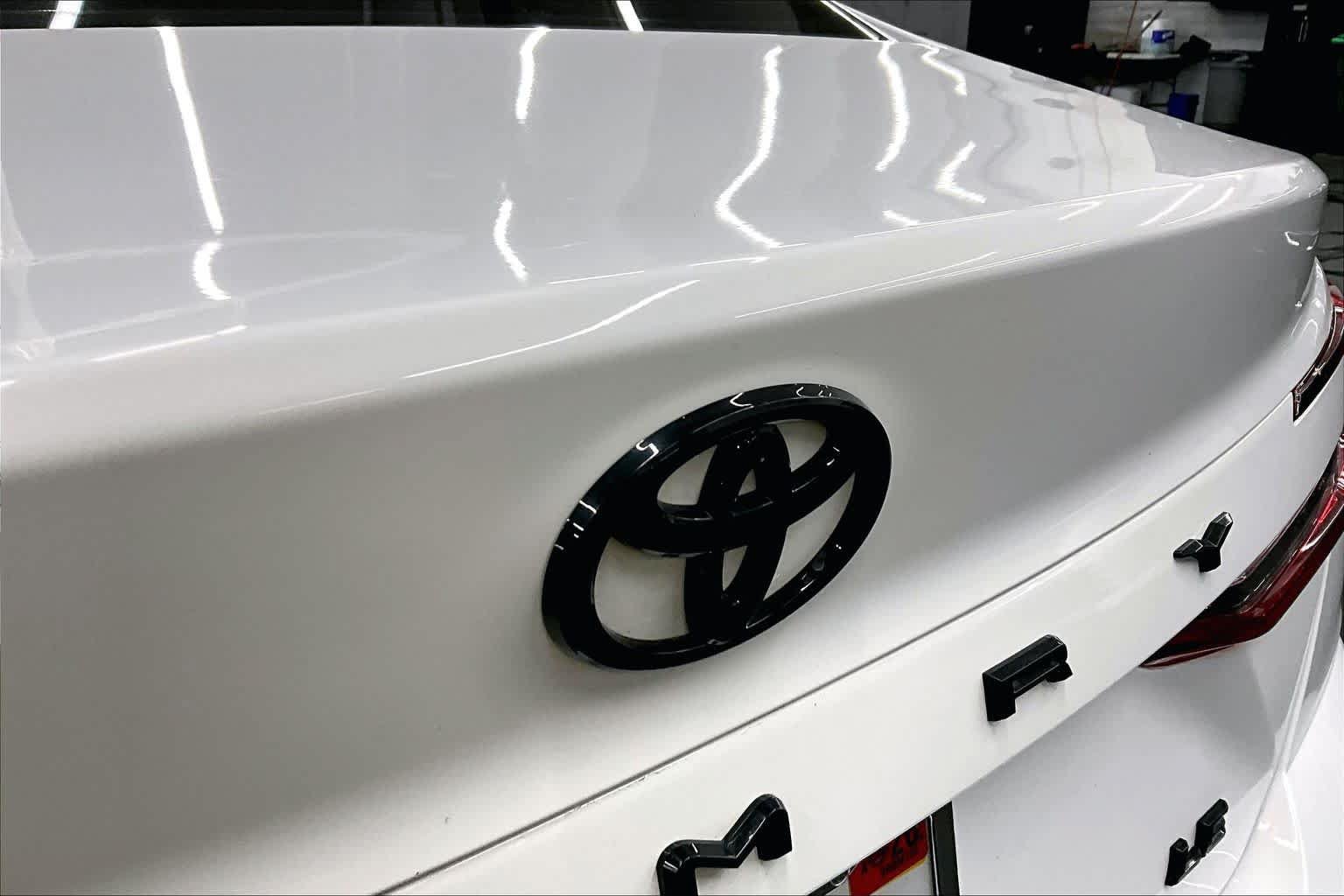Used 2025 Toyota Camry LE FWD image 30