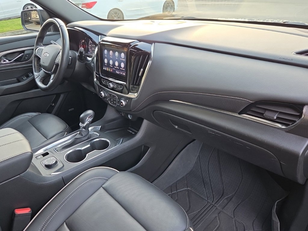 Used 2022 Chevrolet Traverse Premier w/ Redline Edition image 20