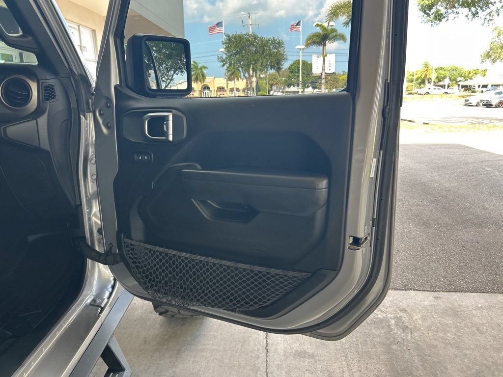 Used 2018 Jeep Wrangler Unlimited Sport S AWD/4WD image 26