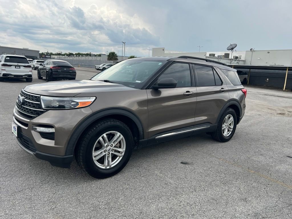 Used 2021 Ford Explorer XLT w/ Equipment Group 202A RWD image 7