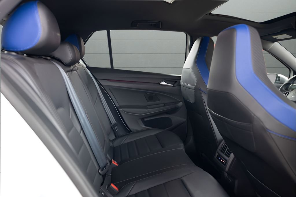 Used 2024 Volkswagen Golf R AWD/4WD image 70