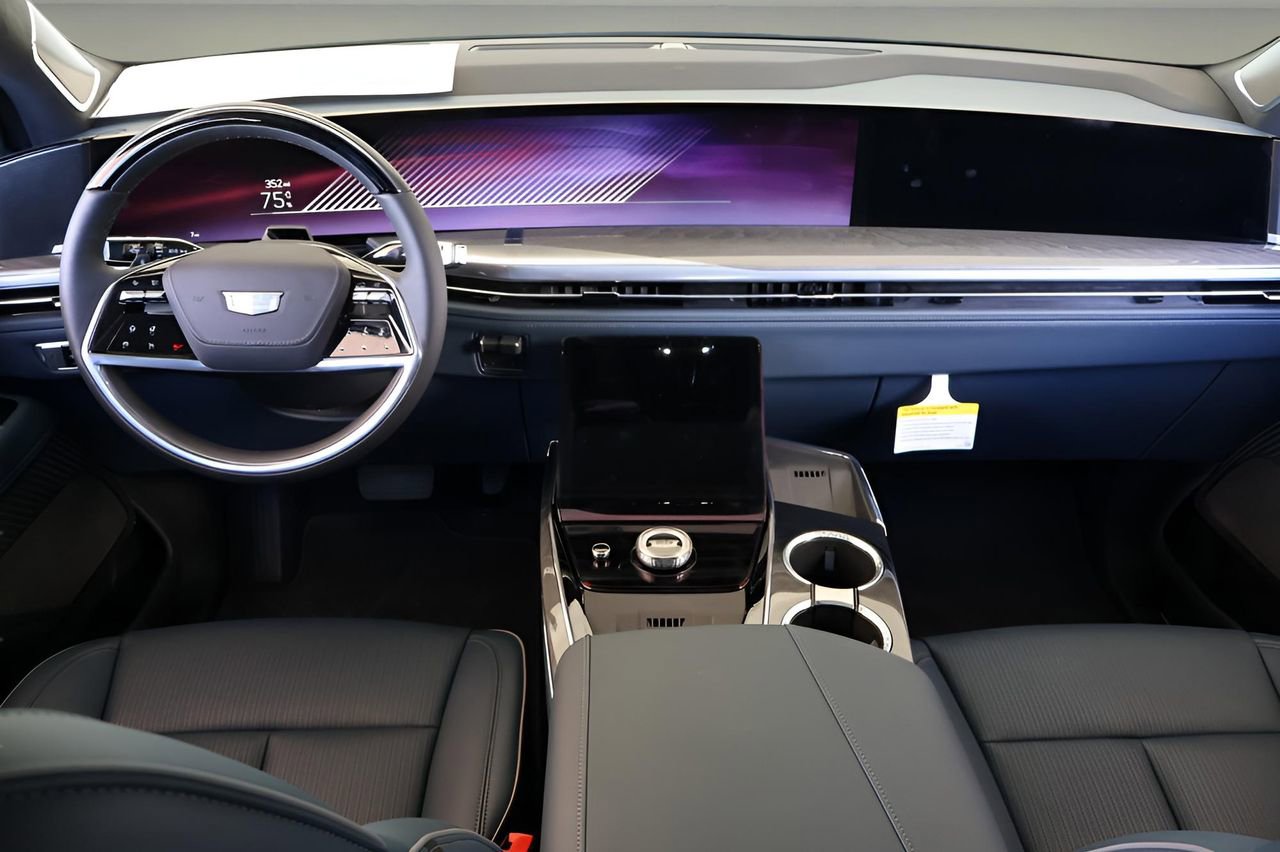 New 2025 Cadillac Escalade IQ Luxury 2 AWD/4WD image 16