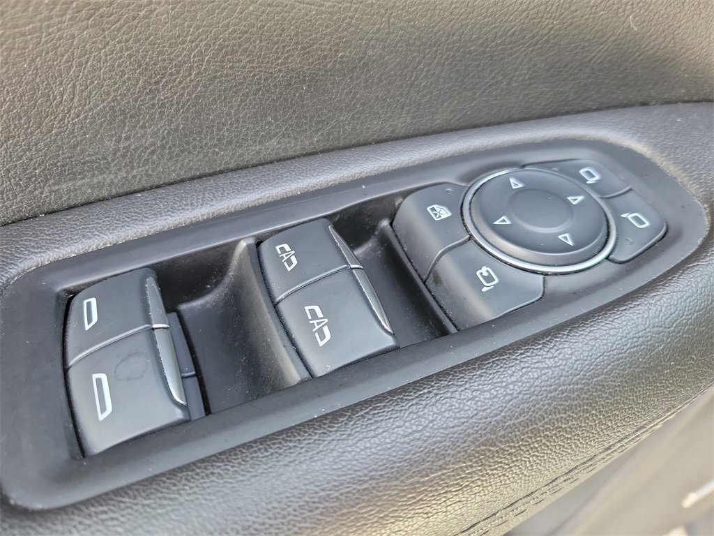 Used 2017 Cadillac XT5 Luxury image 18