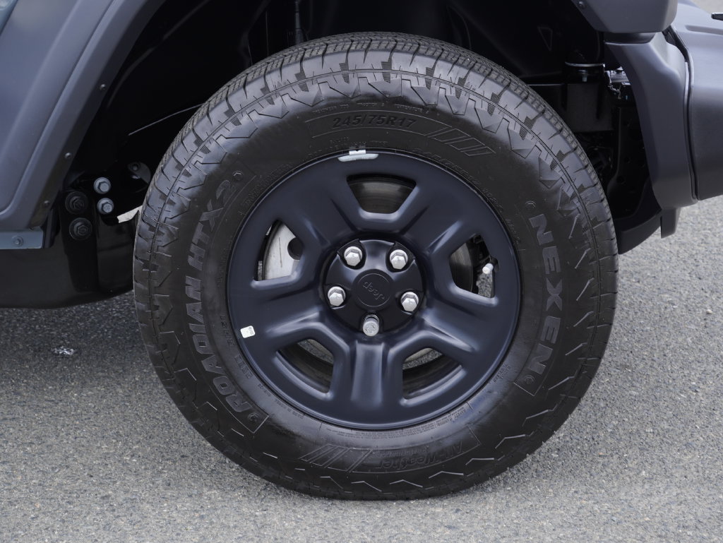 Used 2026 Jeep Wrangler Sport AWD/4WD image 11