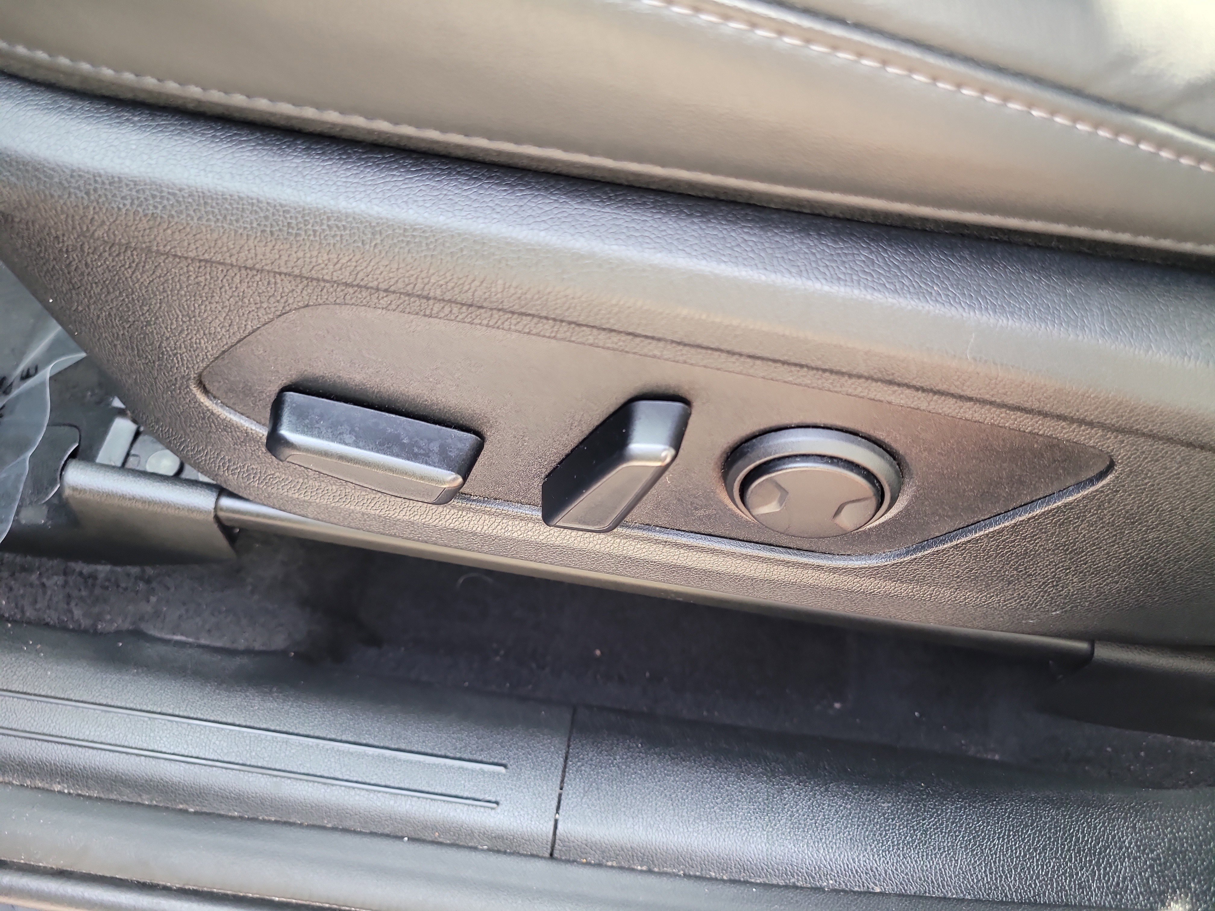 Used 2024 Kia Sorento S FWD image 21