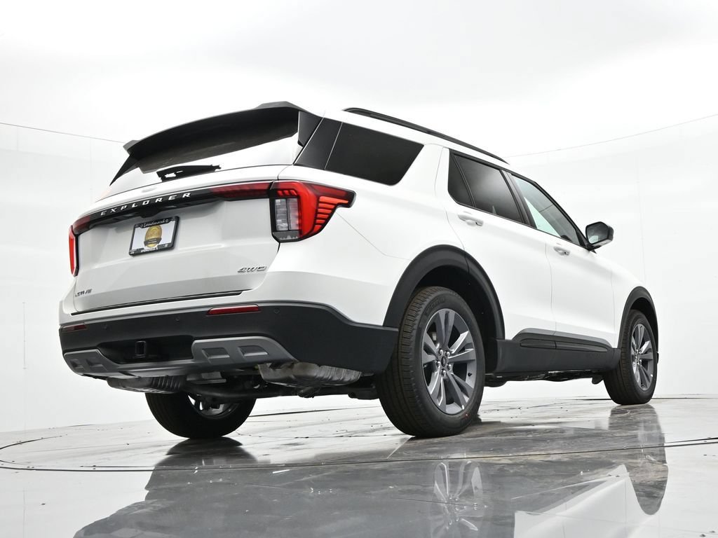 New 2026 Ford Explorer Active w/ Active Comfort Package AWD/4WD image 32