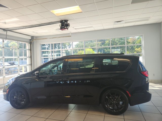 Used 2026 Chrysler Pacifica Select w/ S Appearance Package FWD image 7