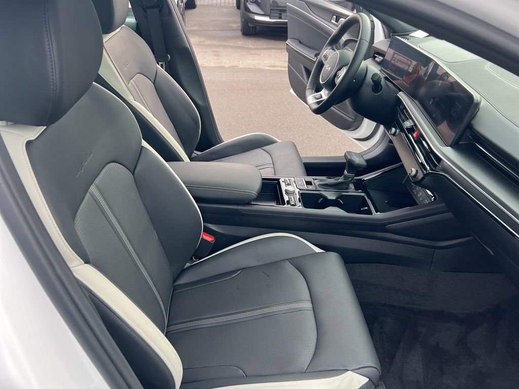 Certified 2025 Kia K5 GT-Line image 19