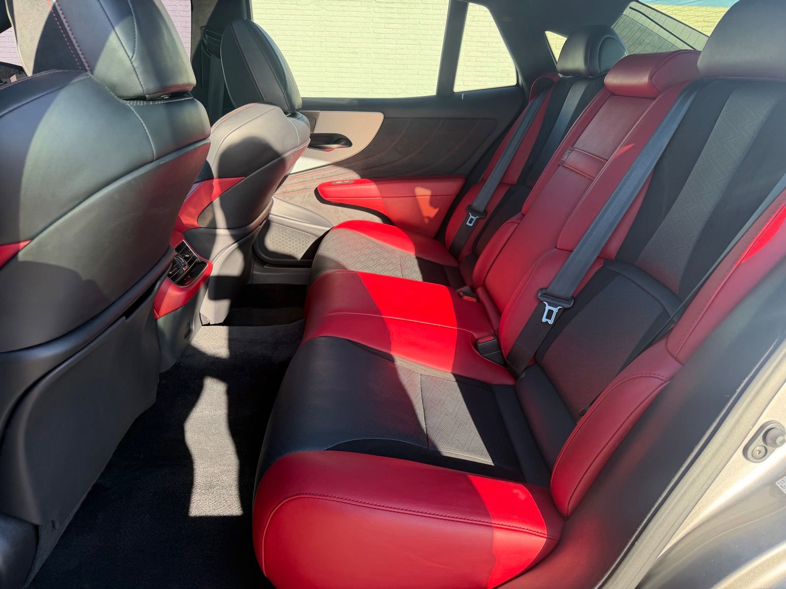 Used 2023 Lexus LS 500 F Sport w/ Accessory Package (Z2) image 22