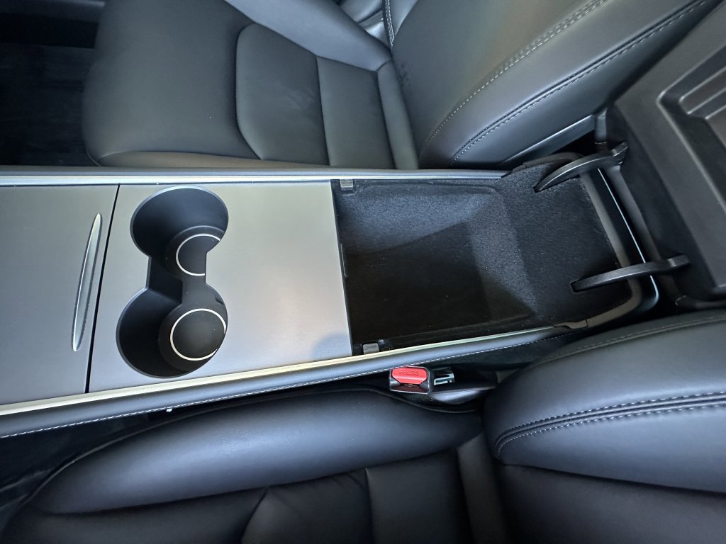 Used 2023 Tesla Model 3 Standard Range image 31