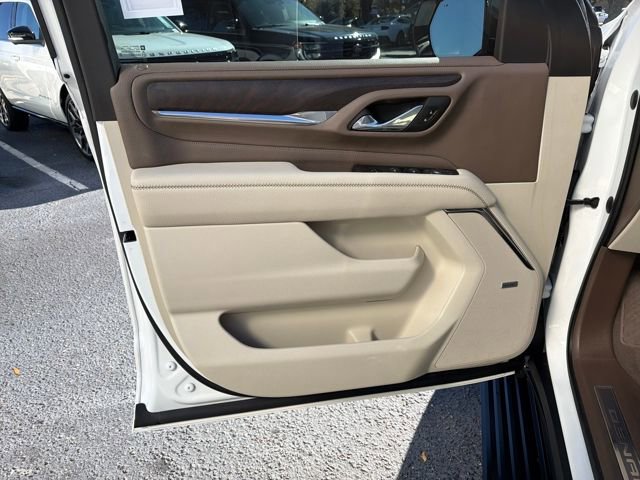 Used 2023 GMC Yukon Denali w/ Max Trailering Package image 13