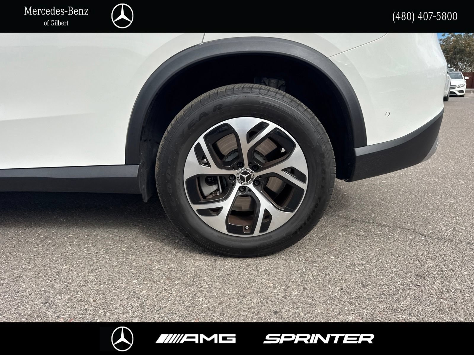 Used 2025 Mercedes-Benz GLC 350e 4MATIC image 7