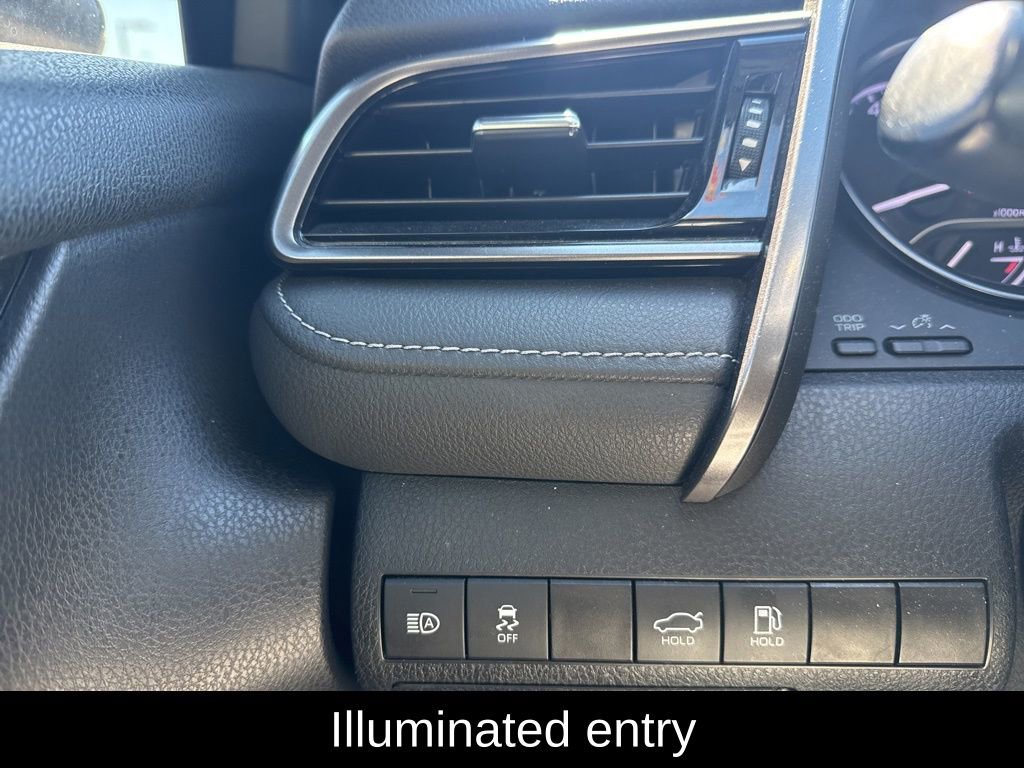 Used 2021 Toyota Camry SE image 14