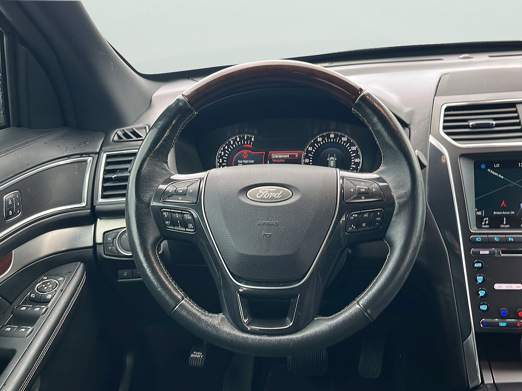 Used 2018 Ford Explorer Platinum AWD/4WD image 11