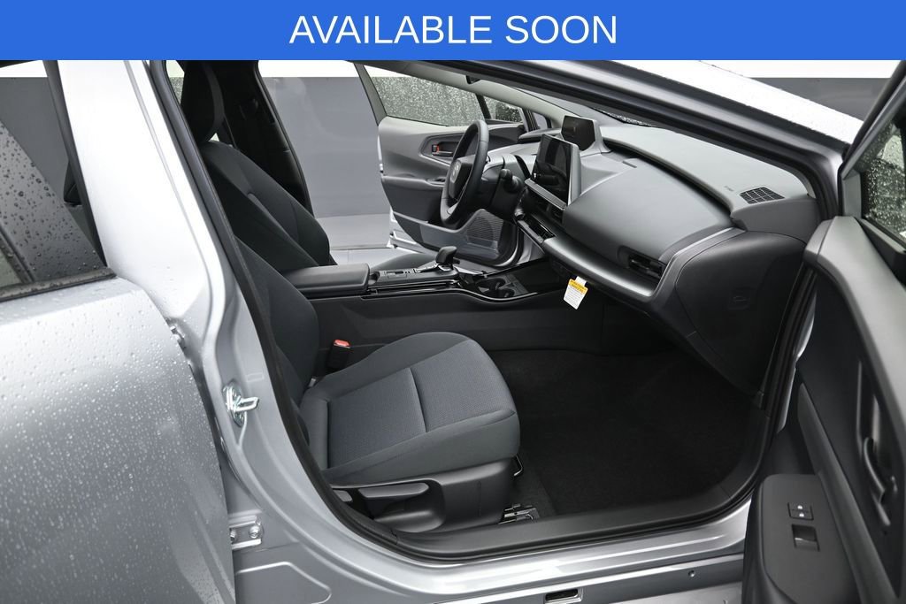 Used 2026 Toyota Prius LE FWD image 30