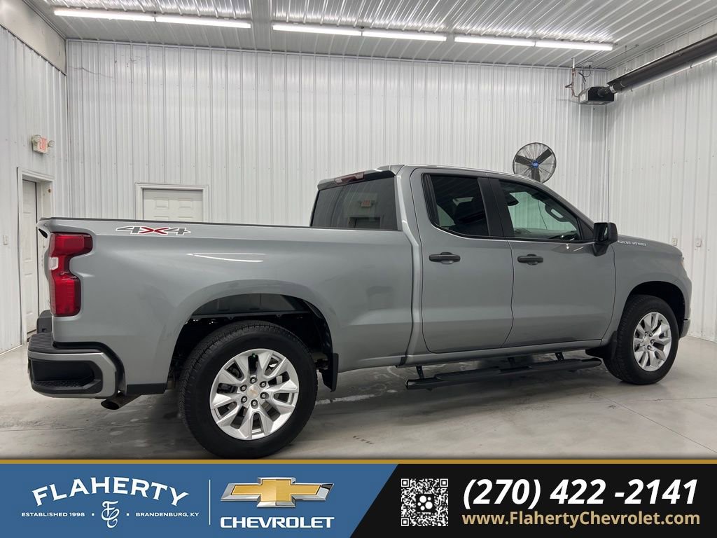 Used 2024 Chevrolet Silverado 1500 Custom AWD/4WD image 2