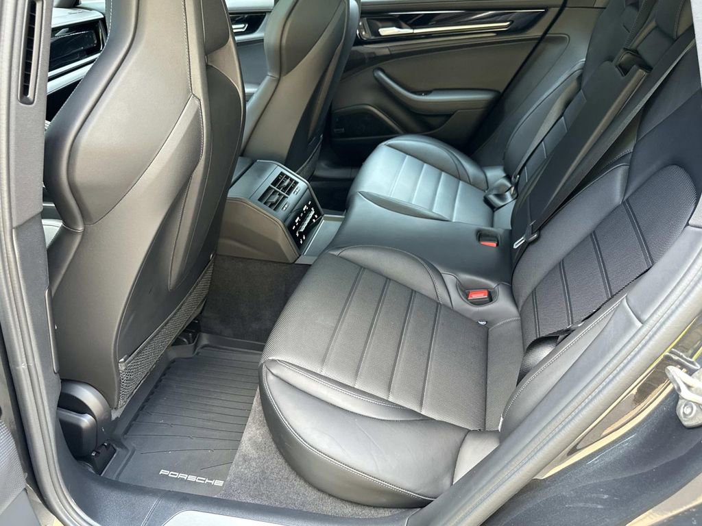 Certified 2024 Porsche Panamera 4 image 12