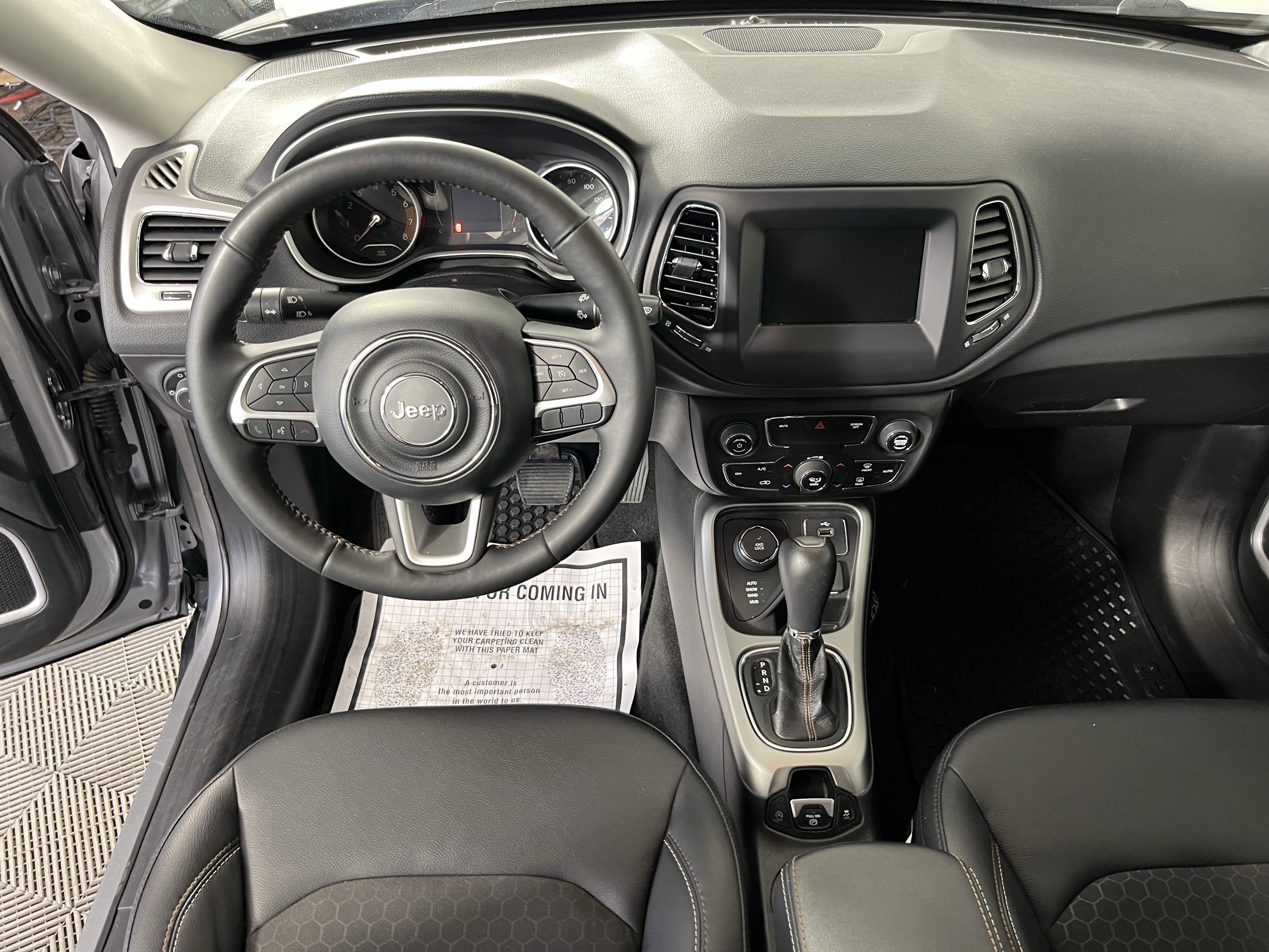 Used 2019 Jeep Compass Latitude w/ Cold Weather Group image 11