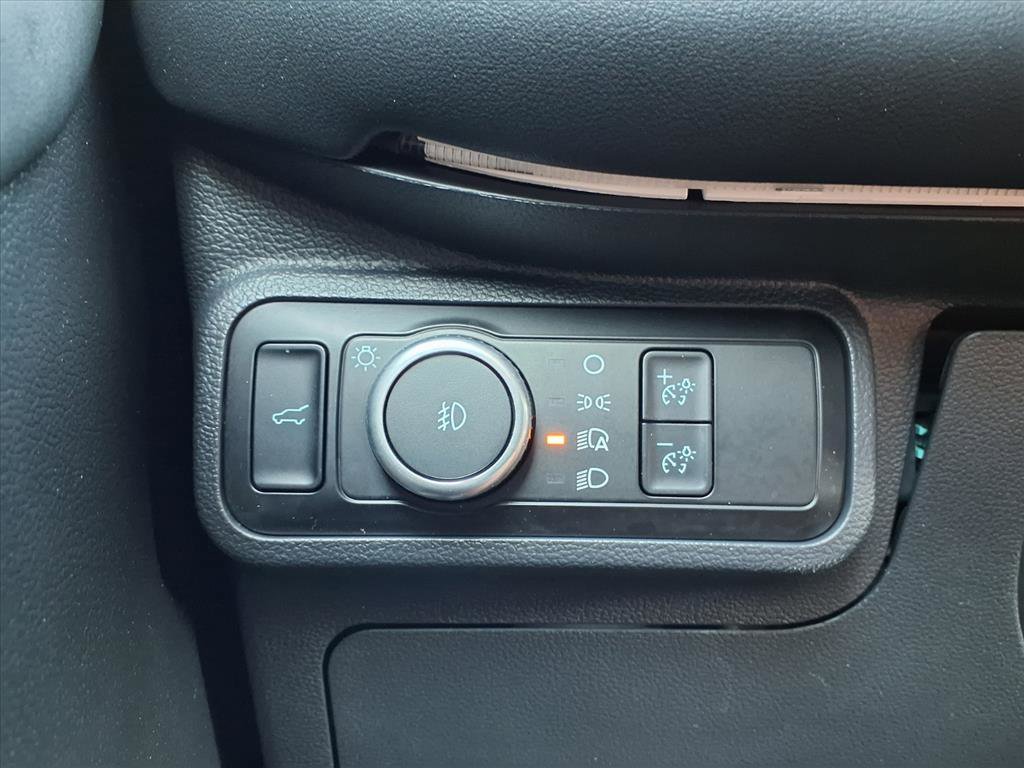 Used 2025 Ford Explorer ST image 18
