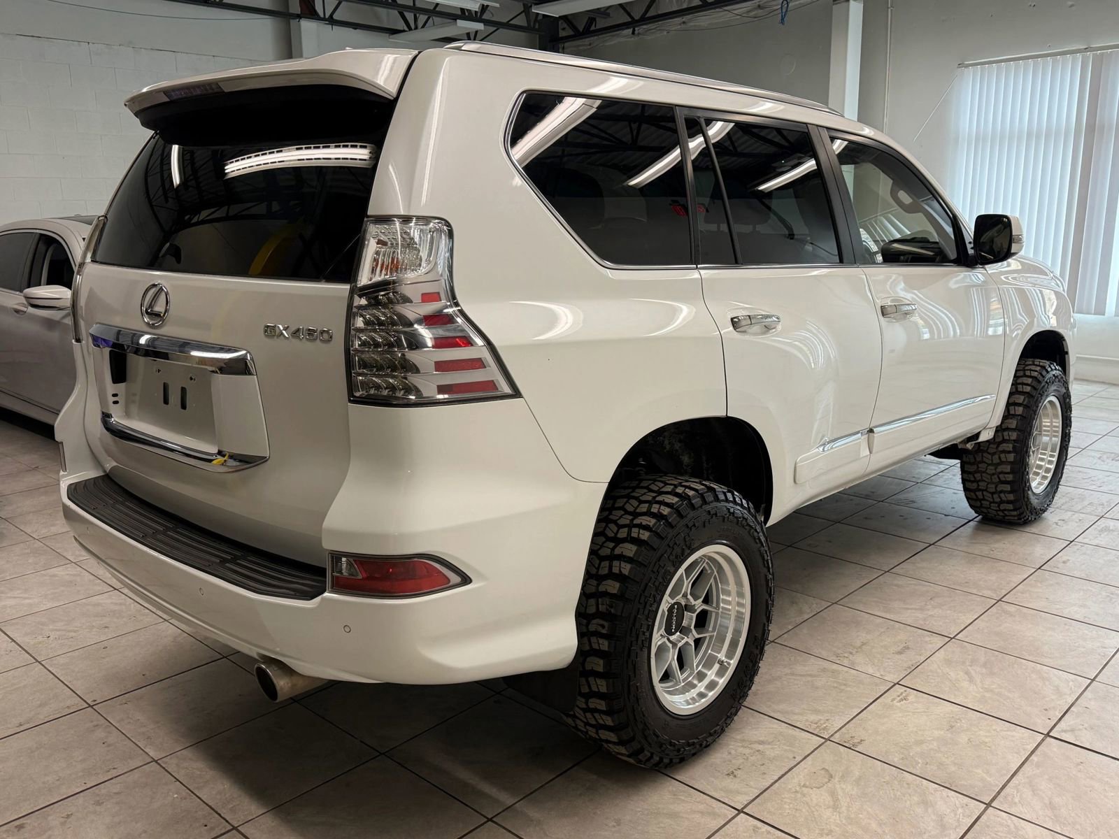 Used 2015 Lexus GX 460 Luxury image 9