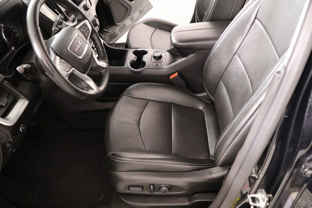 Used 2024 GMC Terrain SLT image 10