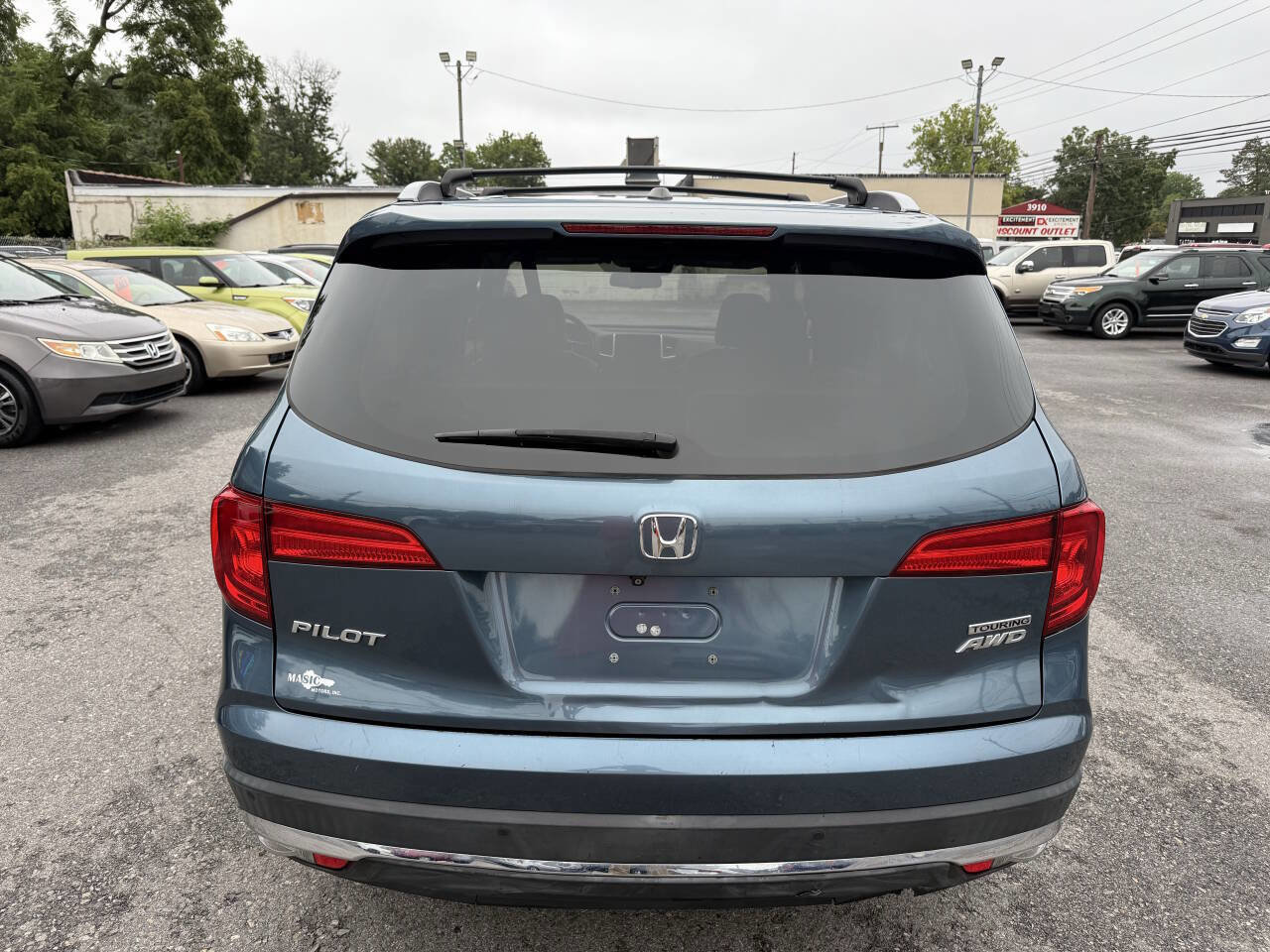 Used 2016 Honda Pilot Touring image 4