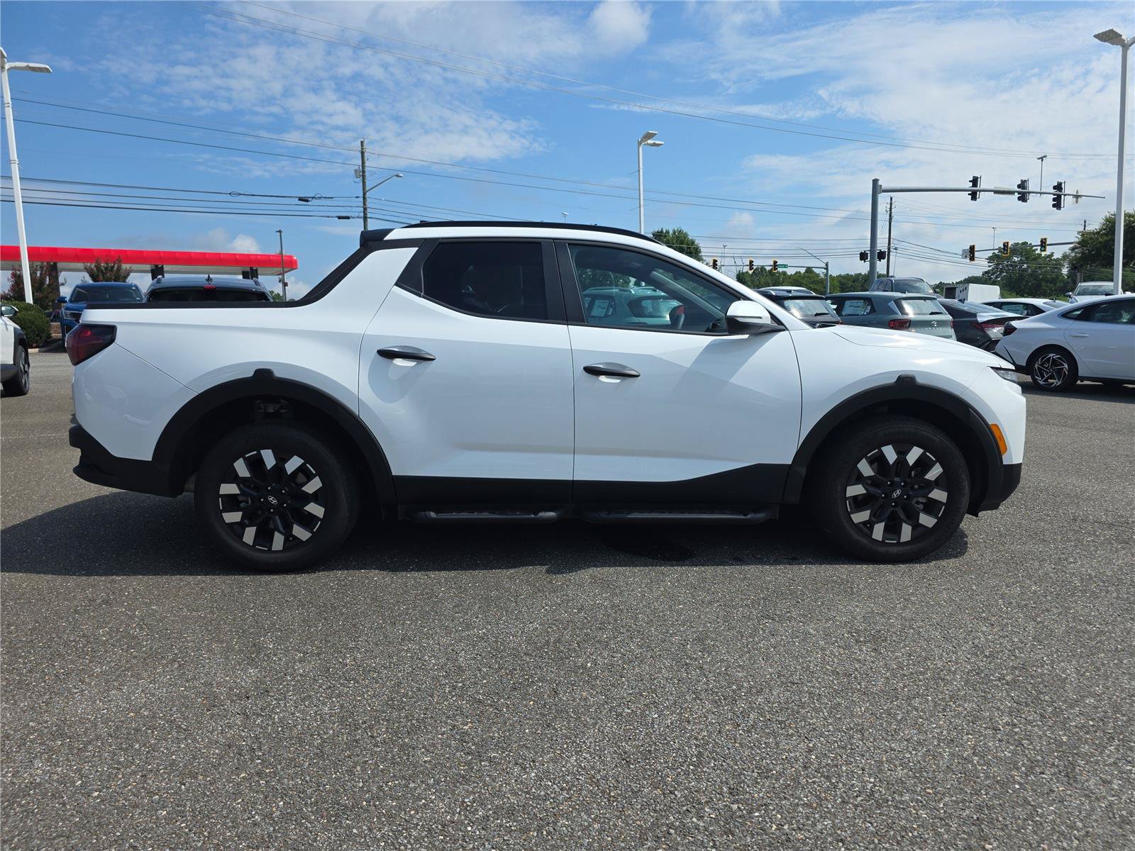 Certified 2026 Hyundai Santa Cruz SEL FWD image 4
