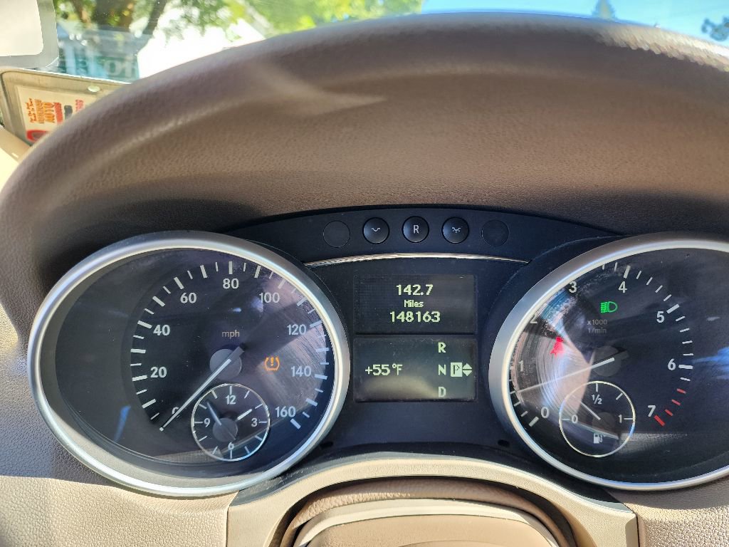 Used 2011 Mercedes-Benz ML 350 4MATIC image 26