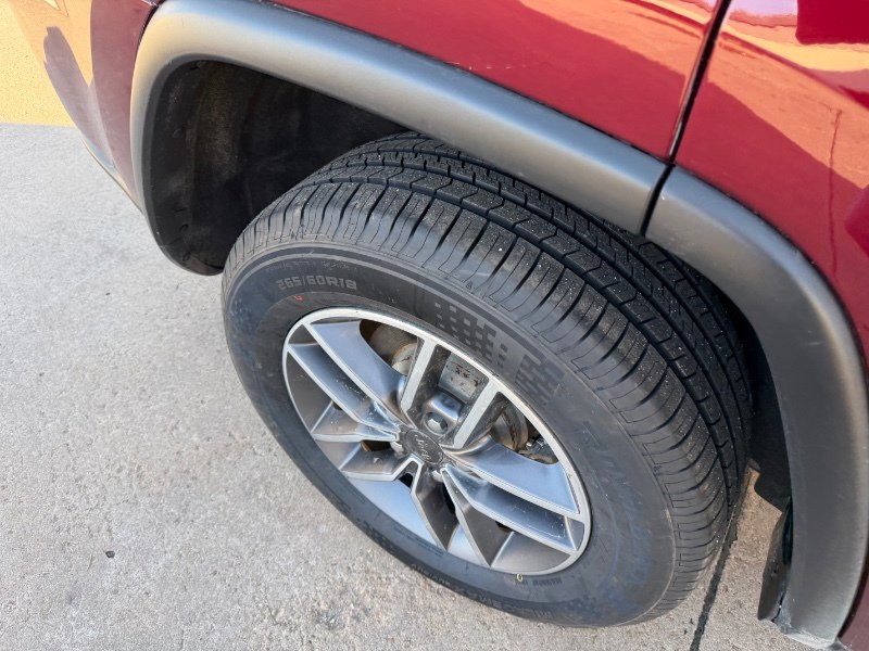 Used 2020 Jeep Grand Cherokee Limited image 18