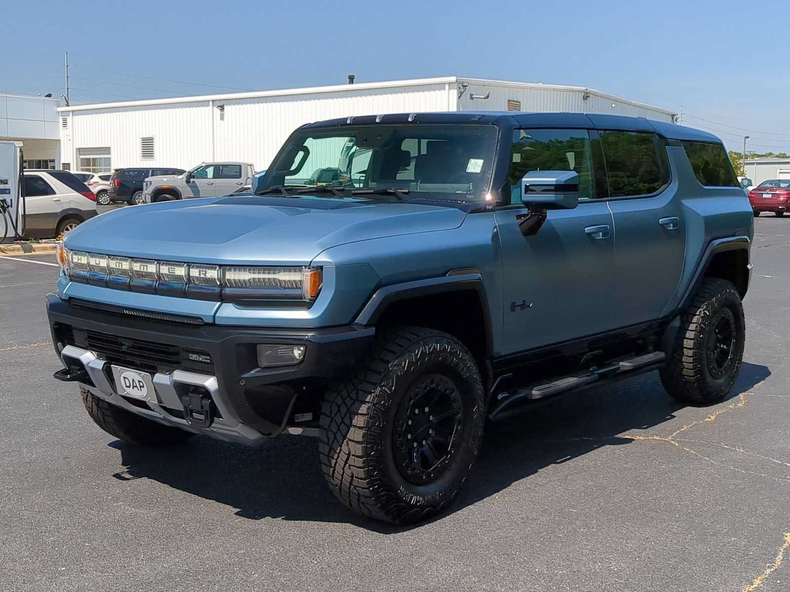 Used 2024 GMC Hummer EV 3X w/ Omega Edition AWD/4WD image 4