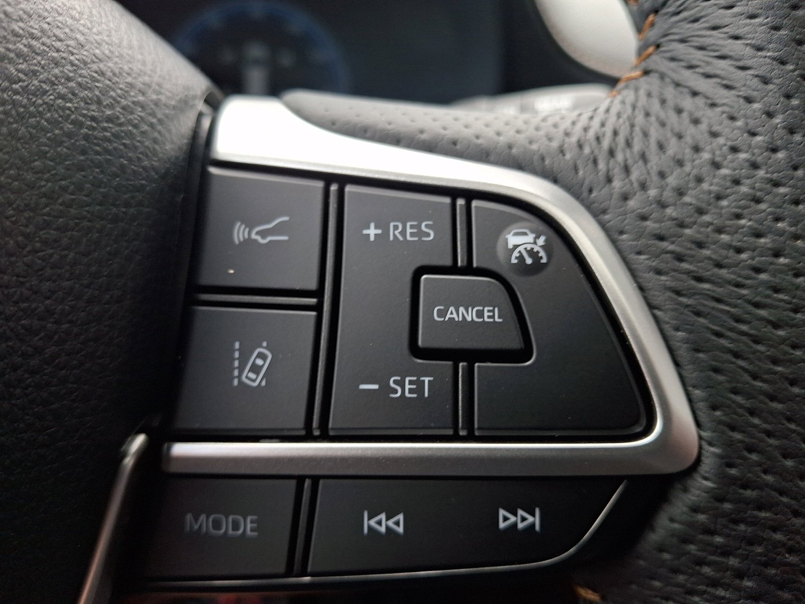 Used 2026 Toyota Sienna XLE Woodland Edition AWD/4WD image 23