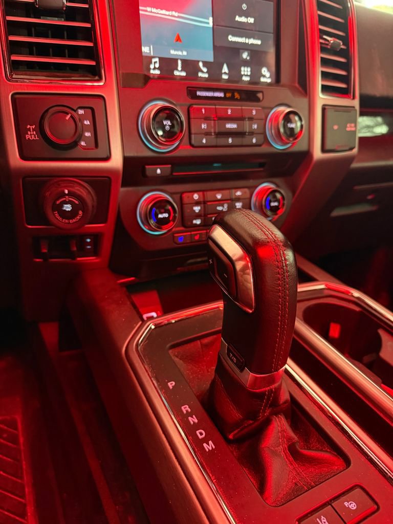 Used 2017 Ford F150 Platinum w/ Equipment Group 701A Luxury image 12