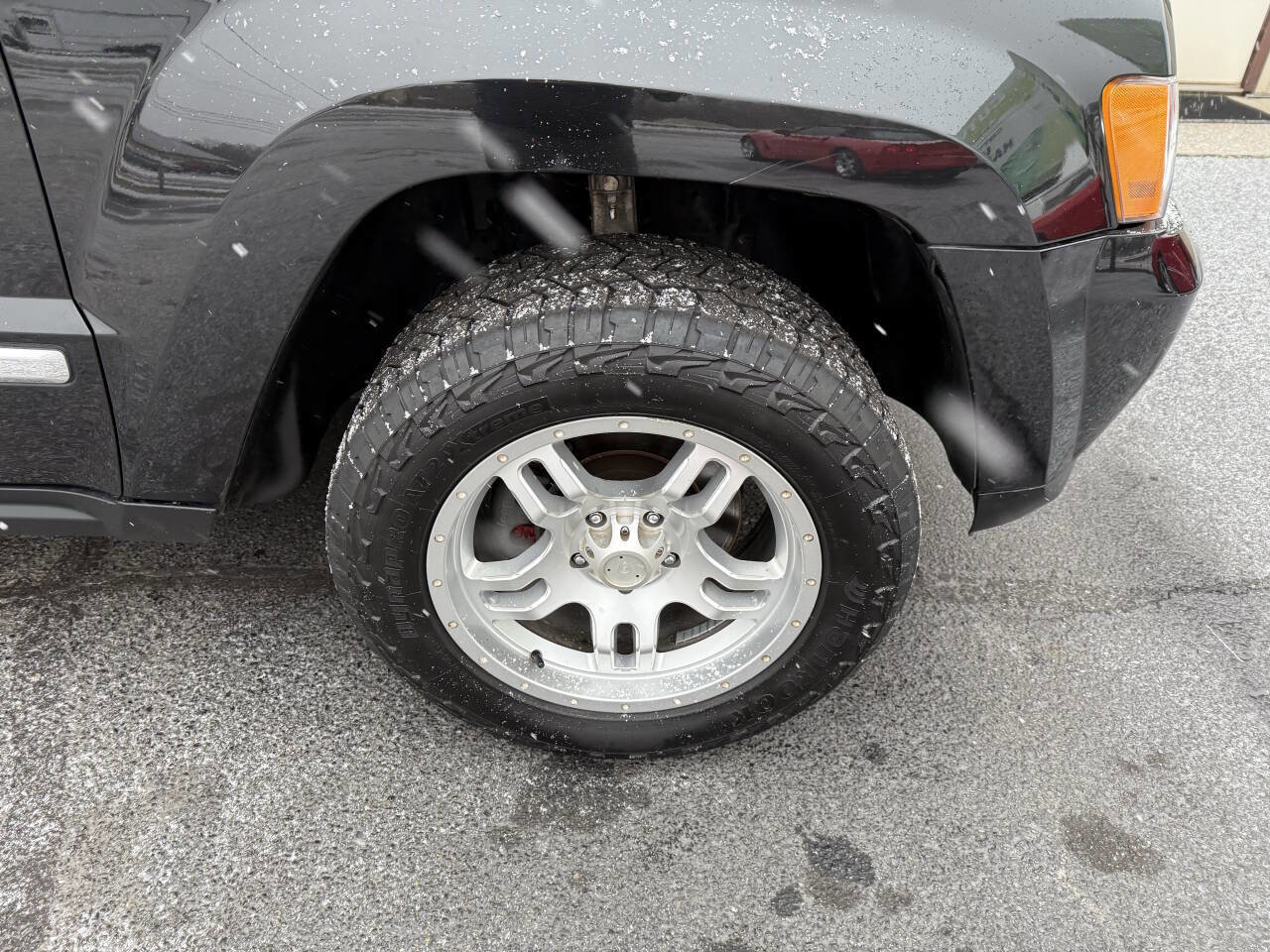 Used 2009 Jeep Grand Cherokee Limited w/ Quadra-Drive II 4X4 Group image 9