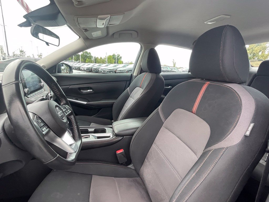 Used 2022 Nissan Sentra SR w/ Midnight Edition FWD image 17