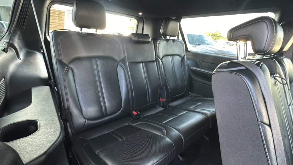 Used 2024 Jeep Wagoneer L Series II w/ Flexible Seating Group RWD image 21