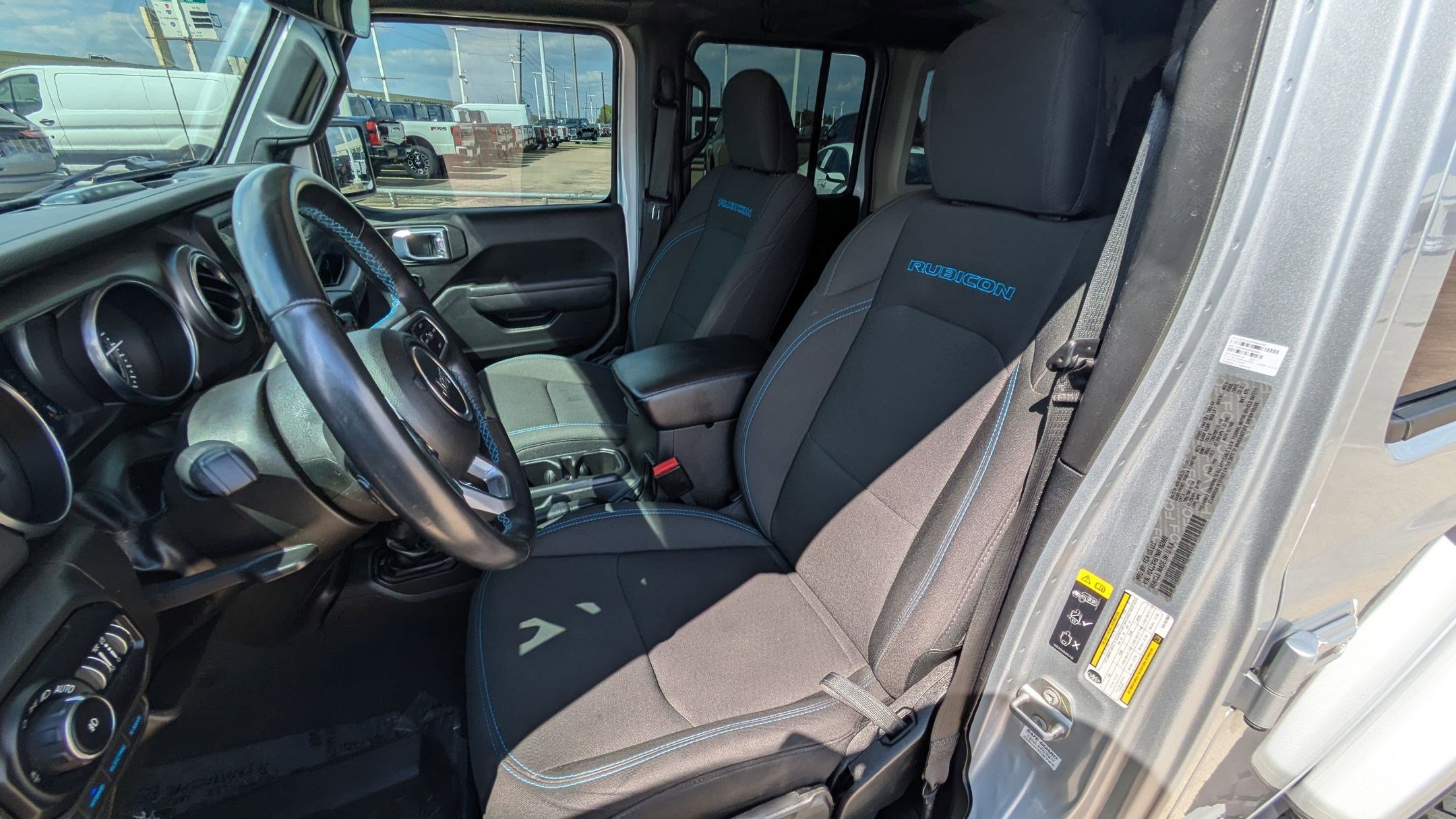 Used 2022 Jeep Wrangler Unlimited Rubicon 4xe image 15
