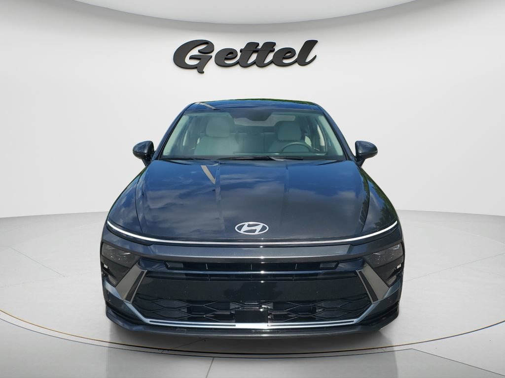 Used 2026 Hyundai Sonata SEL FWD image 2