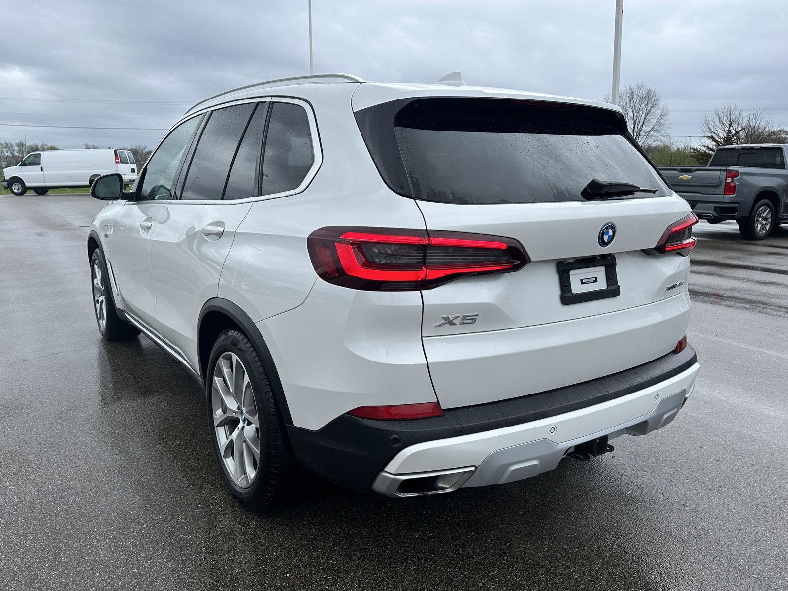Used 2023 BMW X5 xDrive45e w/ Climate Comfort Package image 3