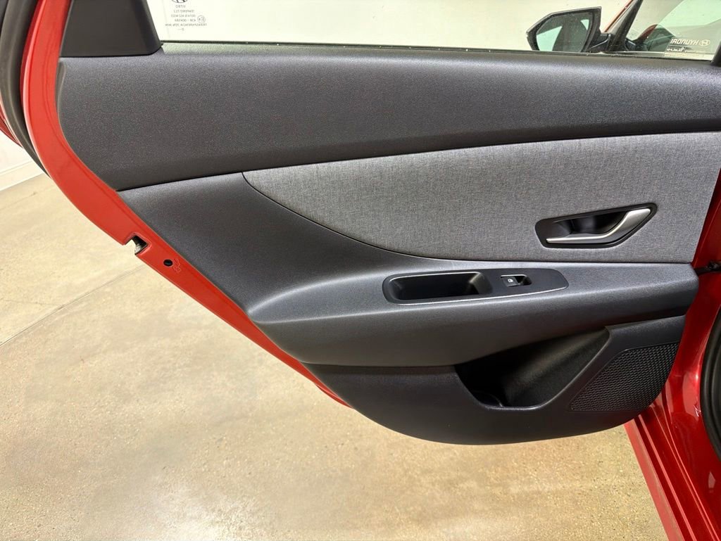 Used 2021 Hyundai Elantra Limited w/ Cargo Package FWD image 19