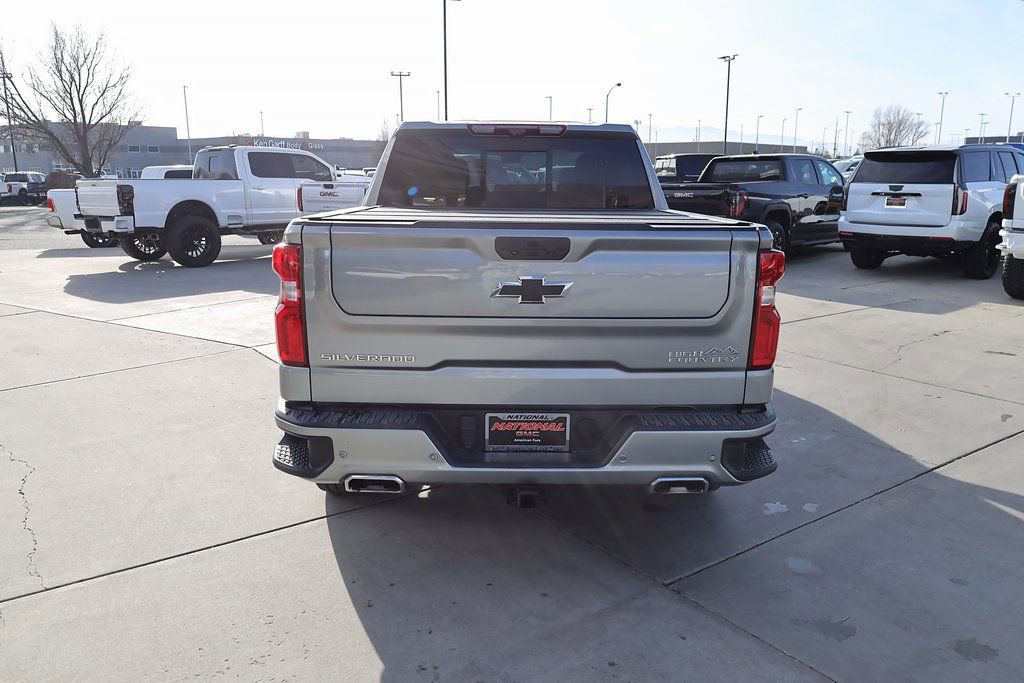 Used 2023 Chevrolet Silverado 1500 High Country w/ High Country Premium Package AWD/4WD image 5