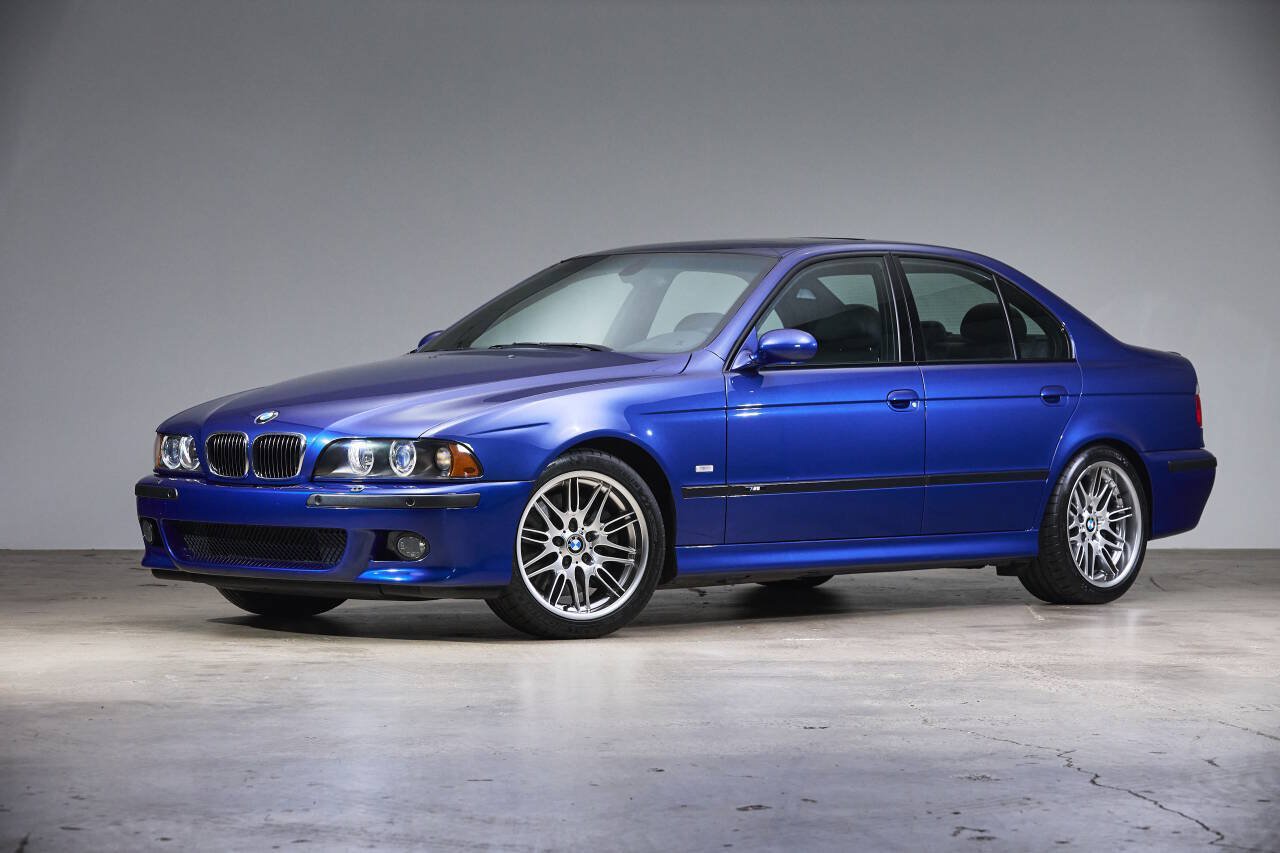 Used 2002 BMW M5 RWD image 1